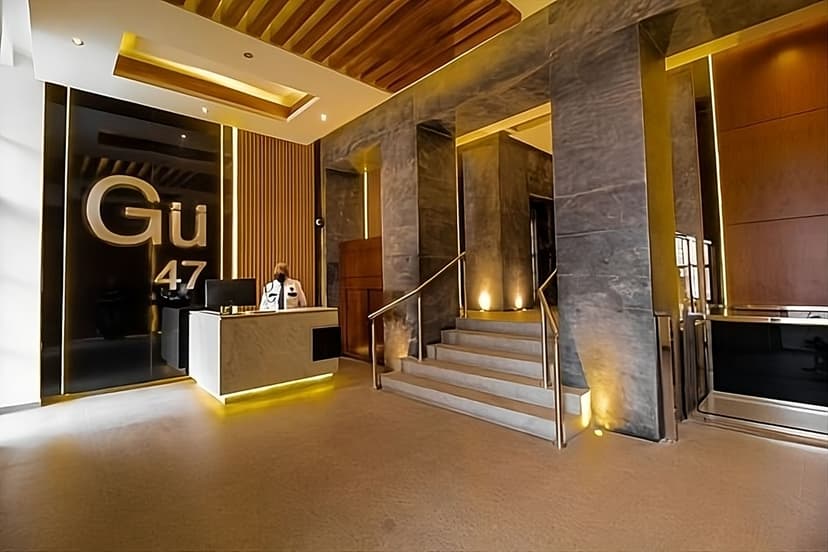 Gallery main