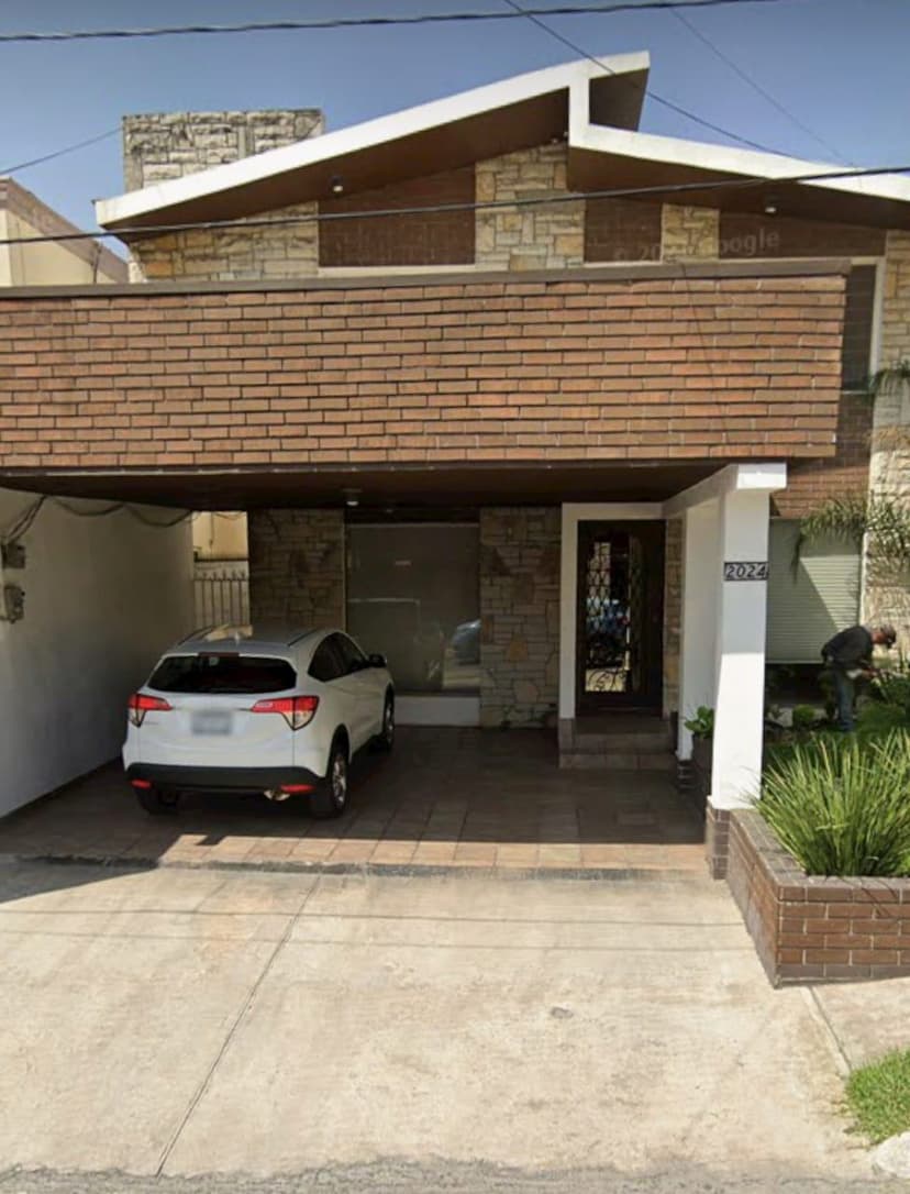 VENTA de casa en Col. Cumbres 2do sector, en Monterrey, Nuevo Leon.