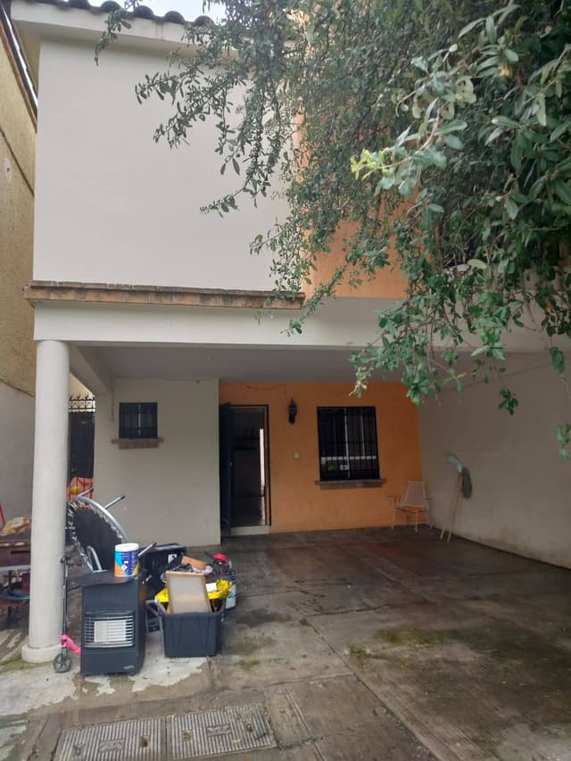 CASA DE VENTA PRIVADA EN GUADALUPE NUEVO LEON
