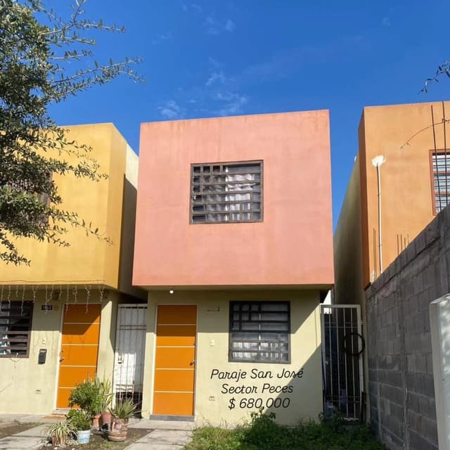 Venta de casa en Garcia NL, Col. Paraje San Jose, Sector Peces