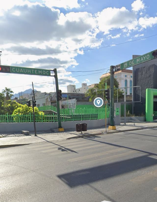 Venta Lote en esquina centro