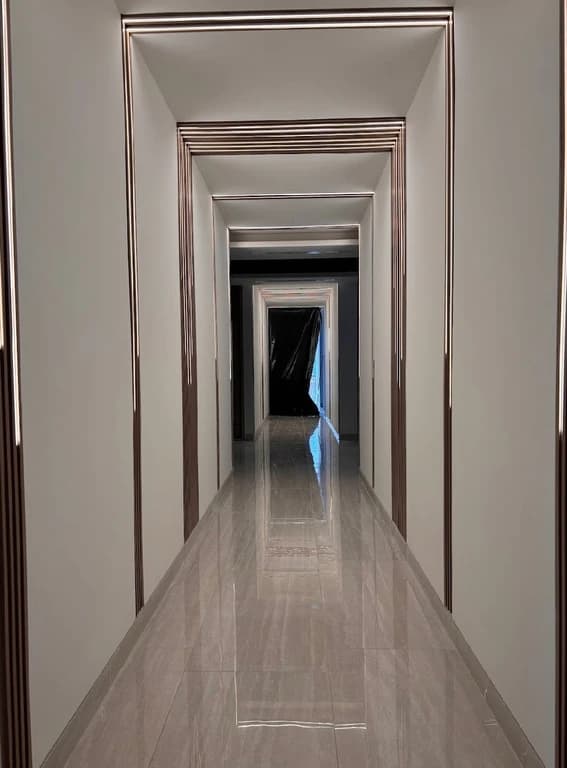 Gallery main