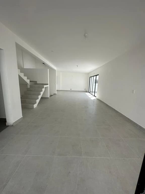 Gallery main