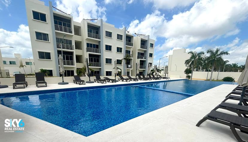 Descubre el Lujo en Cancún: Depto Único en Planta Baja