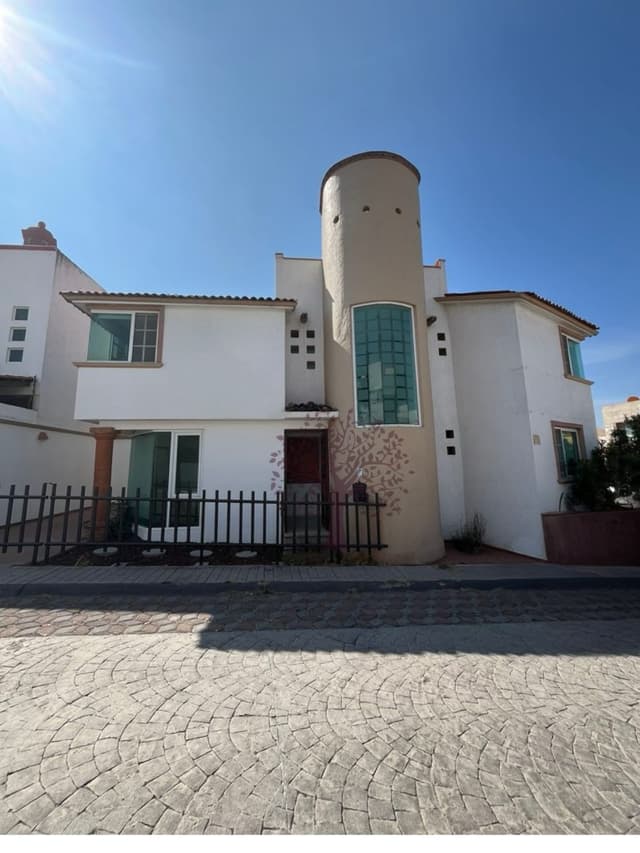 CASA EN VENTA EN MILENIO III QUERÉTARO