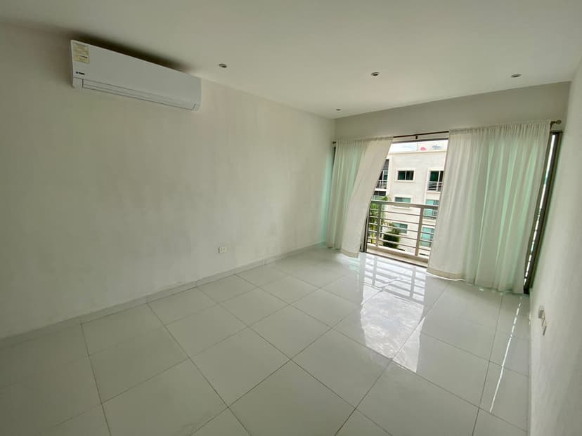 Gallery main
