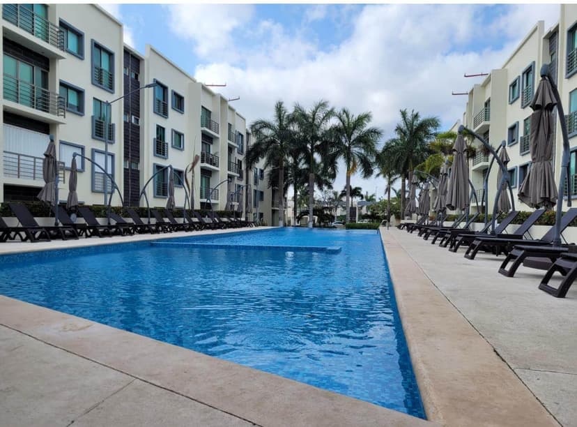 Departamento en renta dentro de Midtown Condos Long Island, Cancun