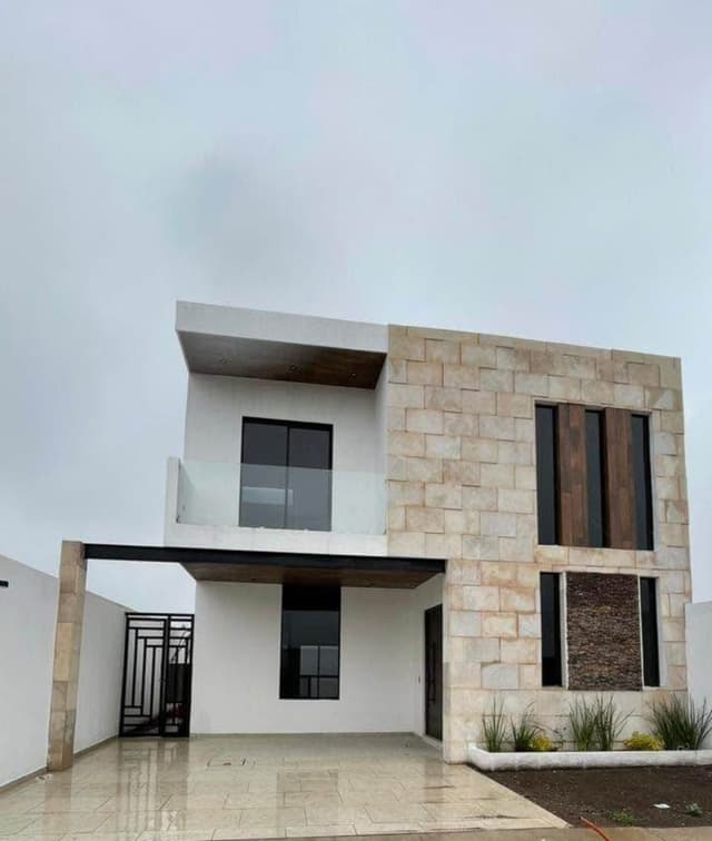 Se vende casa en Valle Fontana Fracc Privado con Cancha del padel en Los Gonzalez