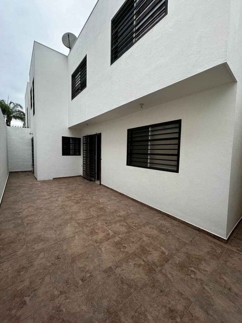 CASA EN VENTA BOSQUES DE LAS CUMBRES NL0004