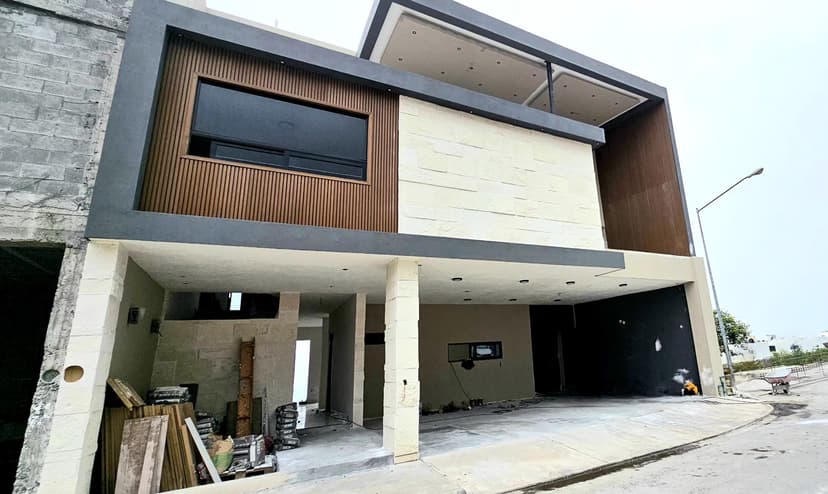 CASA EN VENTA CUMBRES ELITE PREMIER RMG030