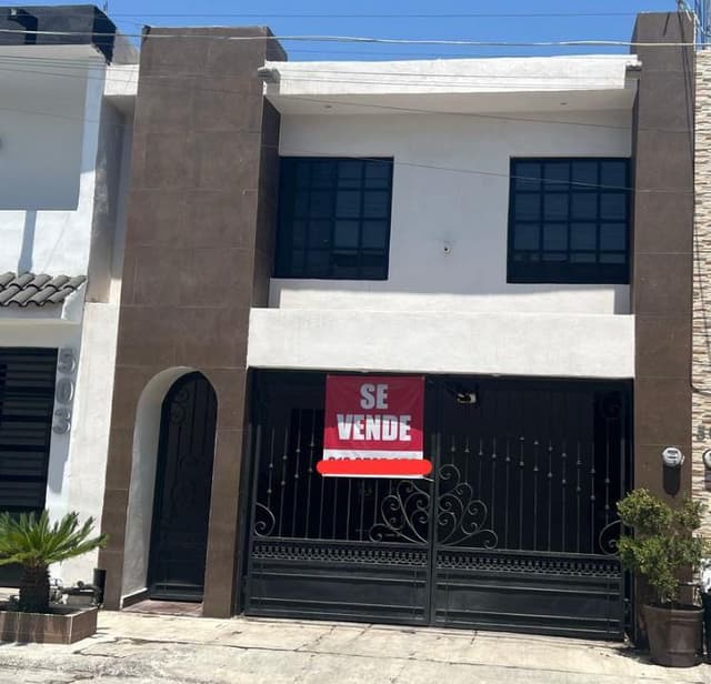 CASA EN VENTA VALLE DE LAS PALMAS ACA003