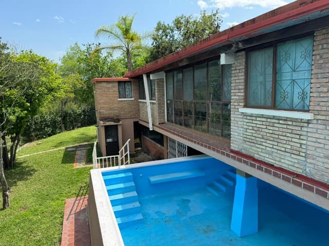 Venta Oportunidad Quinta Campestre  en Los Cavazos Santiago, N. L.