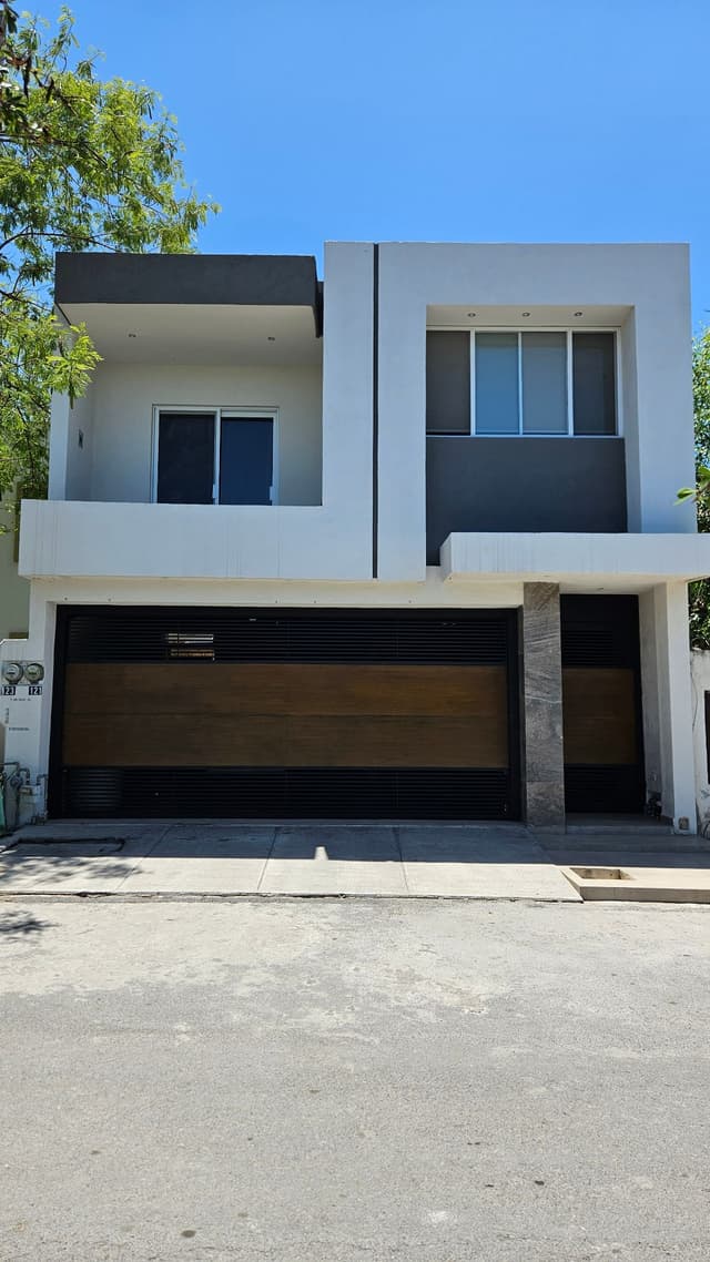 Casa amueblada en renta – Fuentes de Santa Lucía, Apodaca, NL