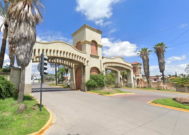 JVV- CASA EN VENTA EN CONDO MONECARLO III, PASEO DE SANTIAGO, TONALÁ, JAL.