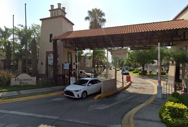 JVV- VENTA DE CASA EN FRACC. HACIENDA REAL, TOANALÁ, JAL.