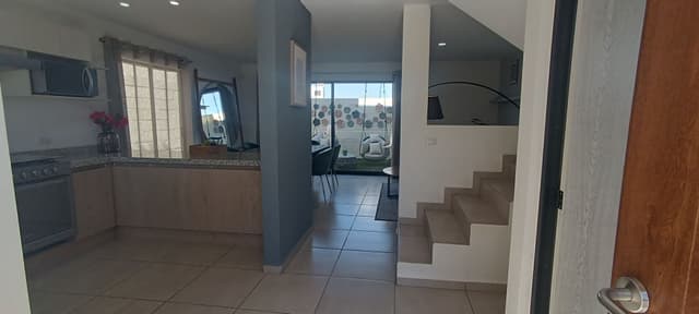 Casa sola y amplia