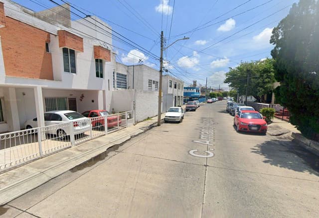 JVV- VIVE GUADALAJARA! CASA EN COL. JARDINES ALCALDE, GUADALAJARA, JAL.