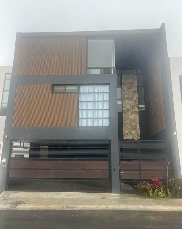 CASA EN RENTA PRIVADAS LOS NOGALES GG0019
