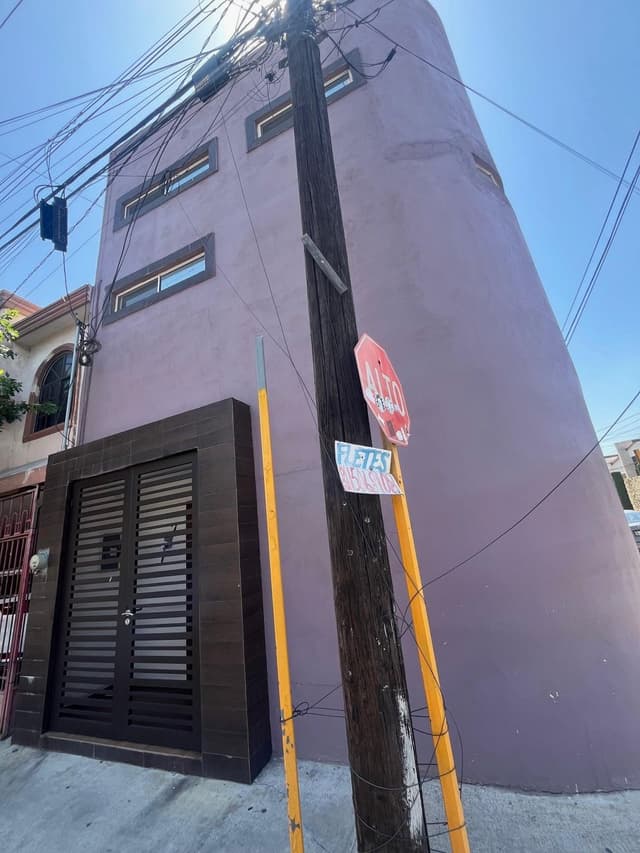 OFICINA EN VENTA MITRAS NORTE MS0052