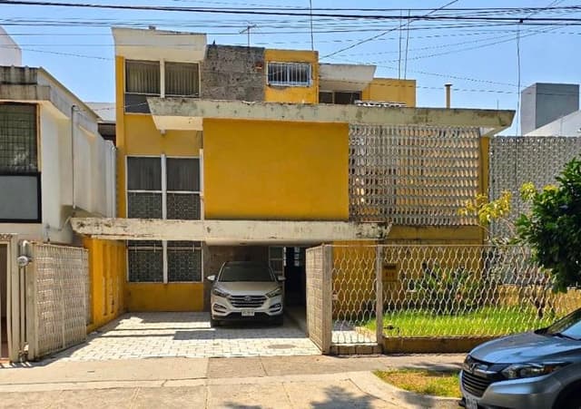 Oportunidad para inversionistas y profesionales en una de las zonas con mayor demanda y plusvalía de Guadalajara.