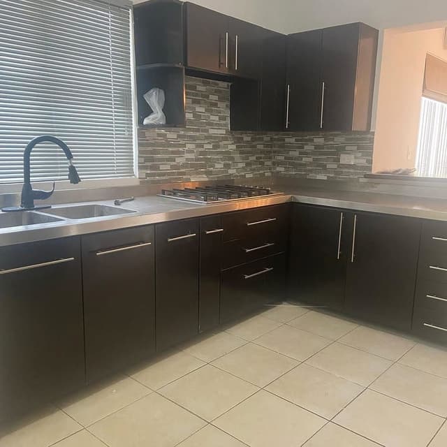 CASA EN RENTA EN CUMBRES ELITE, Sector Hacienda, Monterrey N.L.