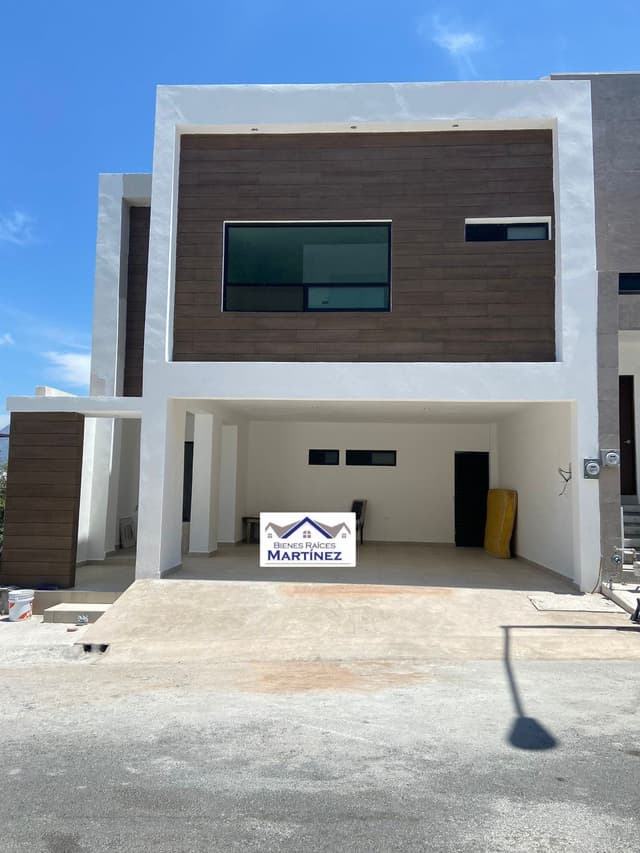 CASA EN VENTA EN CUMBRES ELITE PREMIER