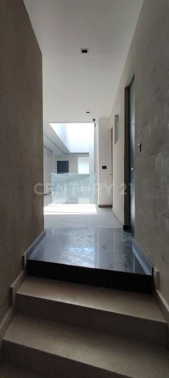 Gallery preview 2