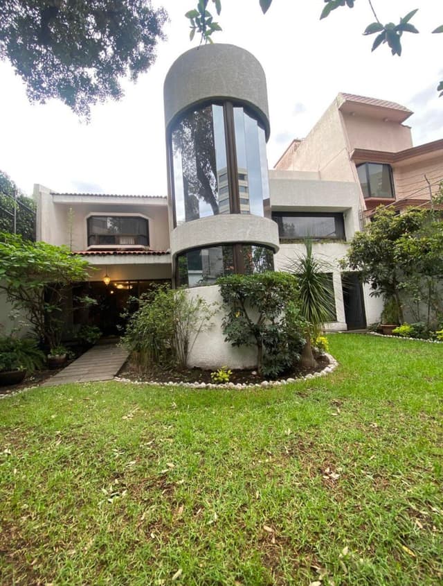 RESIDENCIA EN VENTA JARDINES DE LA MONTAÑA