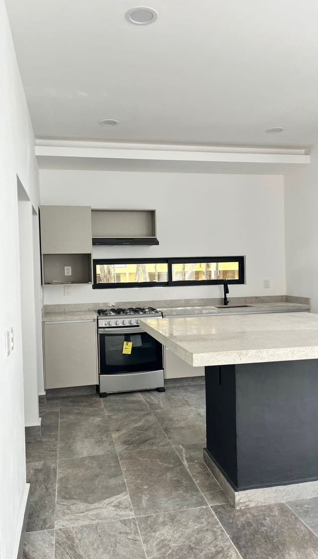 CASA EN RENTA EN ARBOLADA