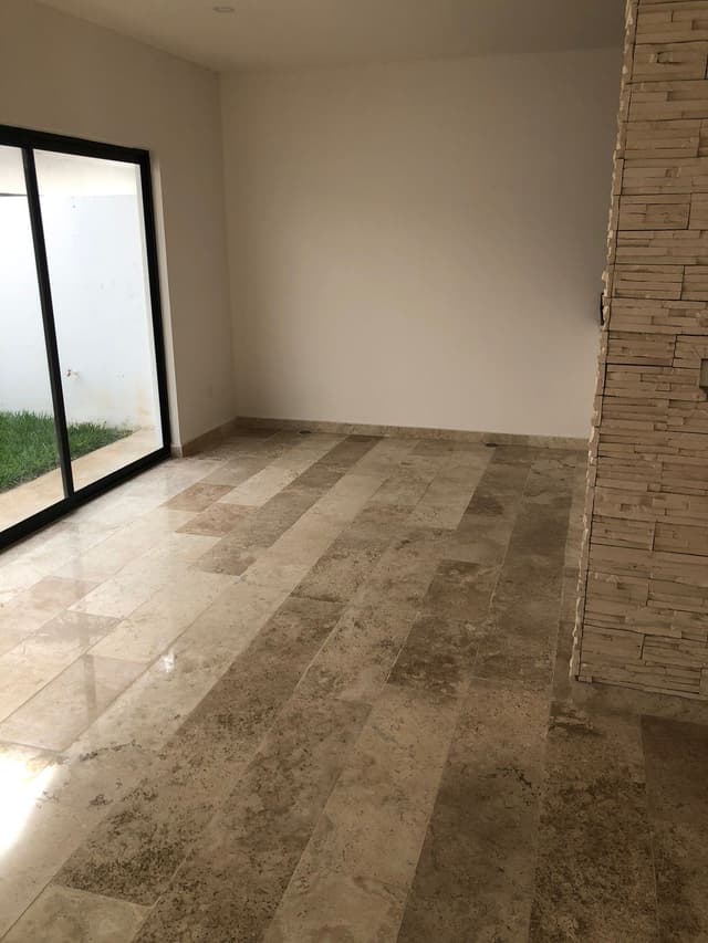 CASA EN VENTA EN RESIDENCIAL ARBOLADA