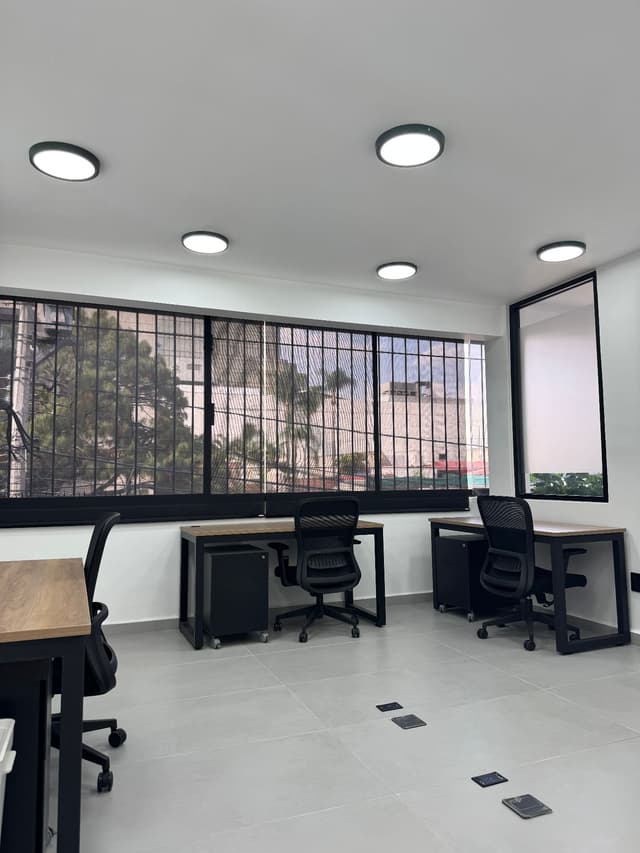 ¡OFICINA 2 DISPONIBLE EN CENTRAL19!