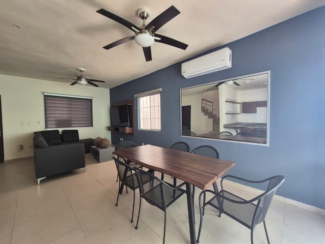 ¡Renta hermosa casa en Selvanova Coto 4B – Playa del Carmen!