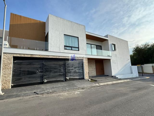 CASA EN VENTA VALLE DE CRISTAL ZONA EL BARRO CARRETERA NACIONAL