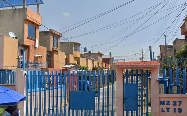 JVV- REMATE DE CASA EN CONDOMINIO LOS HEROES IXTAPALUCA, EDO. DE MÉXICO.