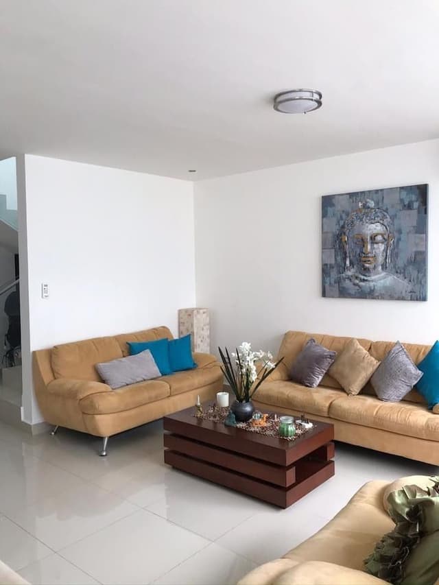 CASA EN RENTA CUMBRES ALLEGRO