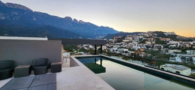 Lujosa Casa En San Pedro