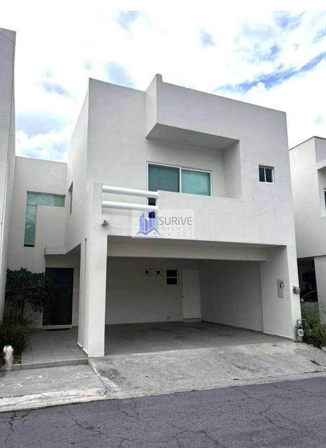 CASA EN RENTA PARAISO RESIDENCIAL ZONA SUR LA RIOJA MONTERREY