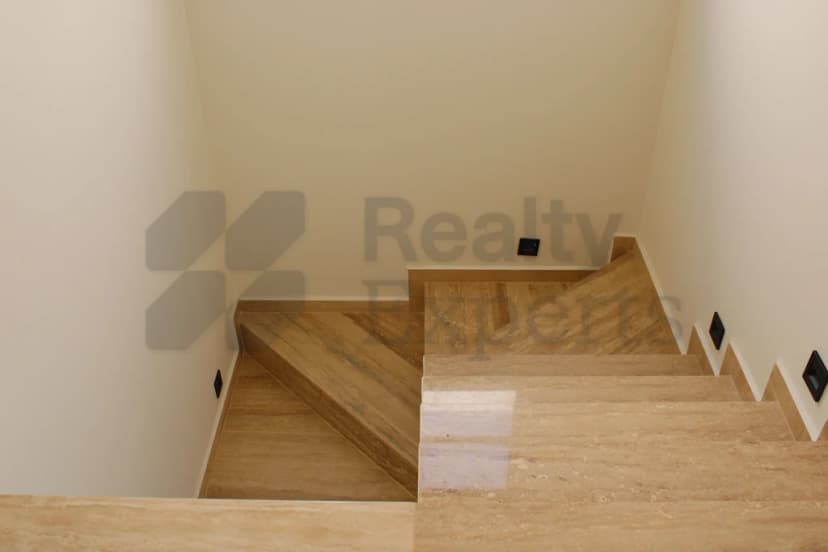 Gallery main