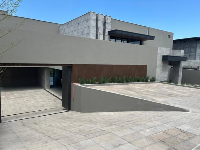 Espectacular Casa en Jardines del Valle con Vistas Increíbles