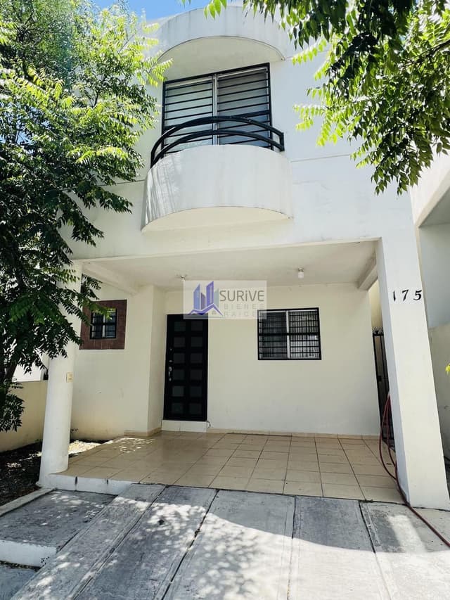 CASA RENTA COLINAS DEL HUAJUCO ZONA SUR MONTERREY