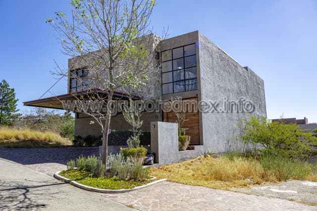 Casa en venta y en renta en Condominio Cumbre, Altozano, Querétaro