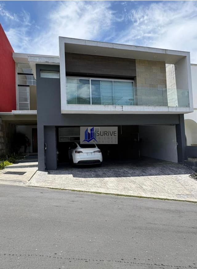 CASA VENTA LAGOS DEL VERGEL ZONA SUR MONTERREY