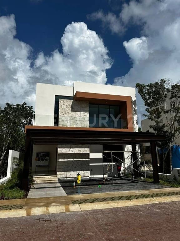 Gallery main