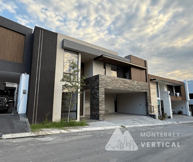 Venta de Casa en Carretera Nacional