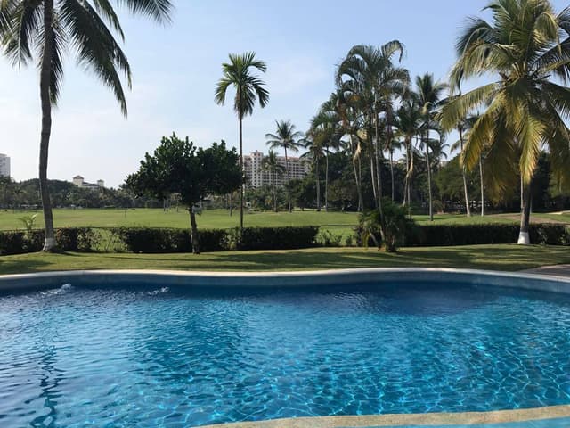 Hermoso condominio en venta de dos recamaras y dos baños en 2 niveles en Marina Puerto Vallarta
