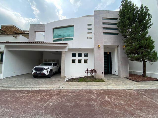 RENTA DE CASA EN PRIVANZAS, VALLE ORIENTE