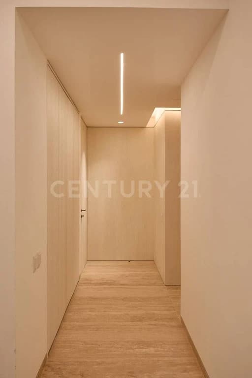 Gallery preview 3