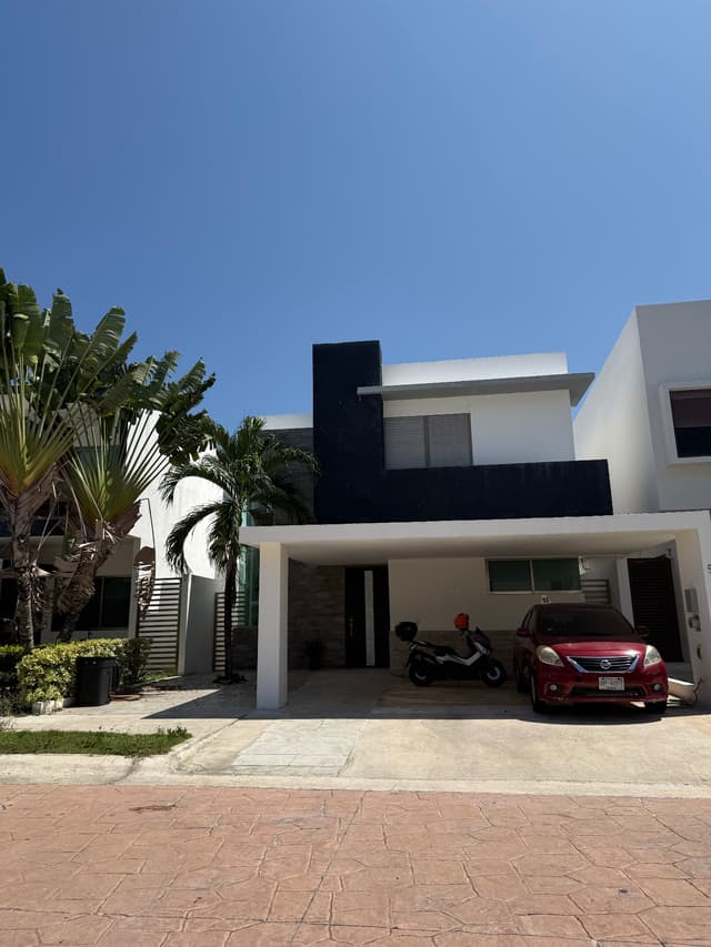 Casa en renta en residencial cumbres