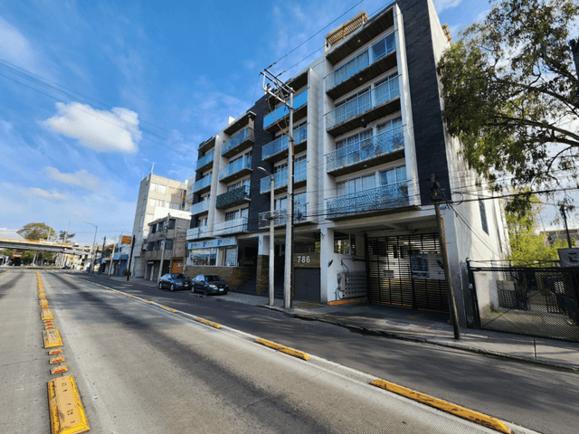 Departamento en venta en Av. Té, Iztacalco, 2 recámaras, 1 baño, 1 estacionamiento