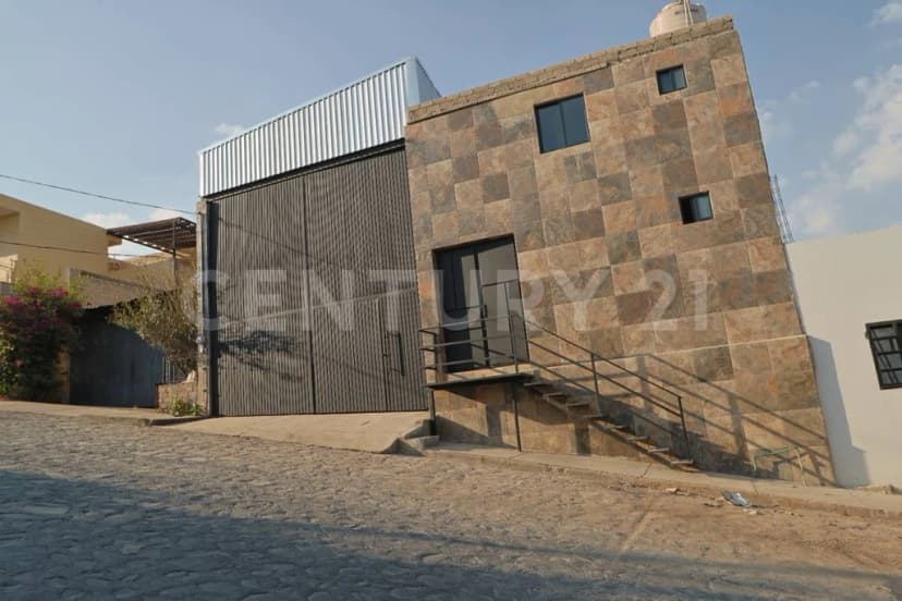 Gallery main